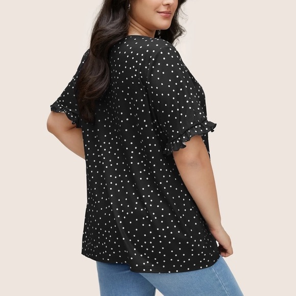 BloomChic Plus Size Polka Dot Print Gathered Frill Trim T-shirt - Picture 3 of 5